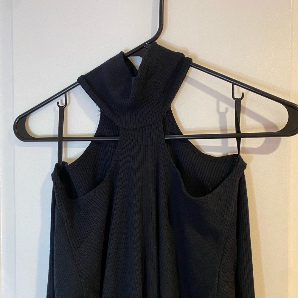 Turtle Neck - Picture 4 of 9